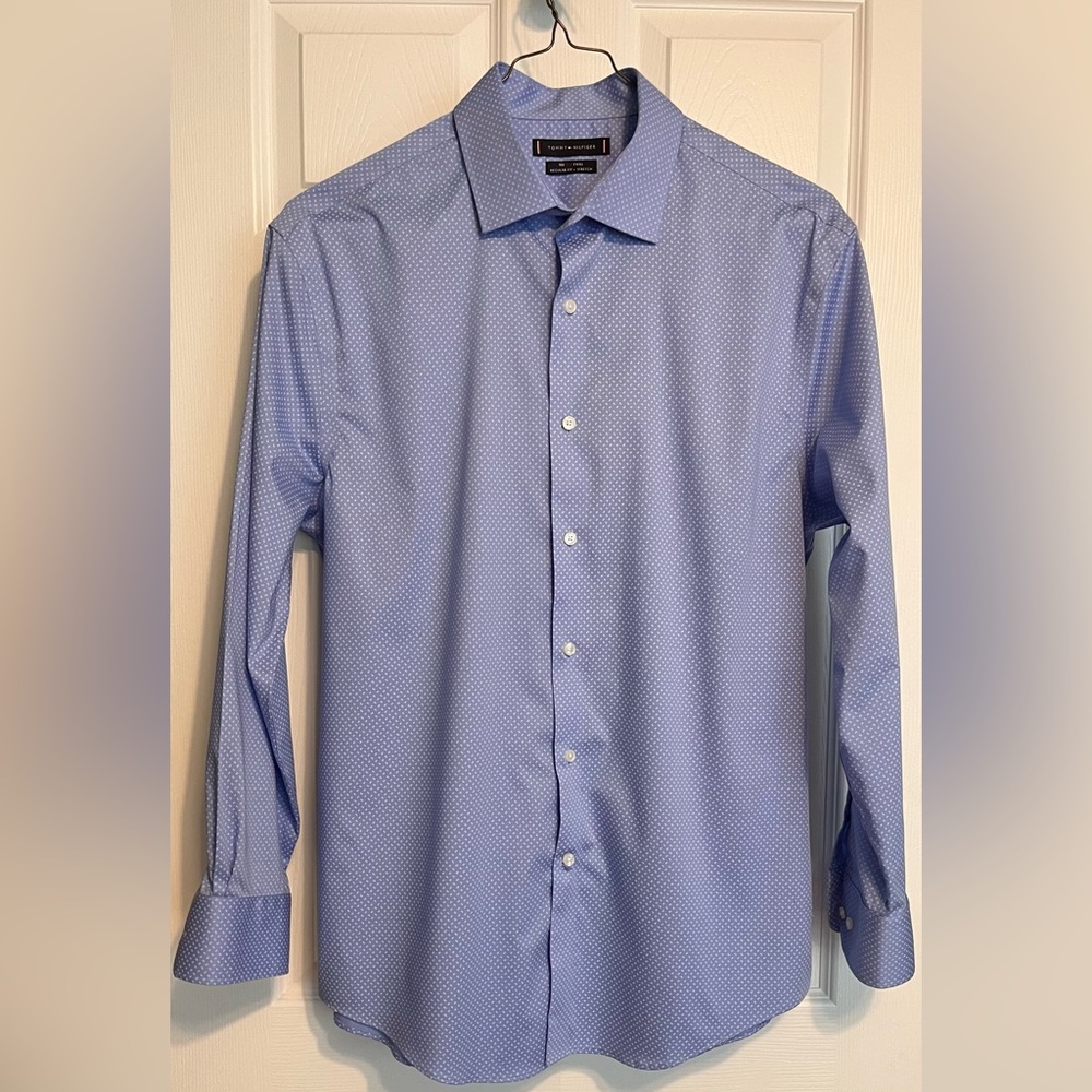 Tommy Hilfiger, Men’s Regular Fit Wrinkle Free Stretch Twill Dress Shirt, 32/33
